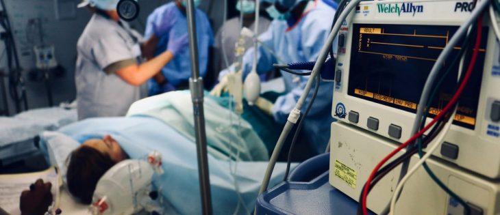 Los amparos constitucionales para internaciones en terapia intensiva en Paraguay: ¿activismo judicial o judicialización de políticas?