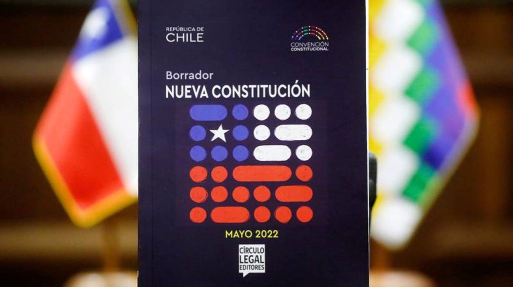 ¿Una nueva Constitución para Chile? El actual proyecto constitucional que divide al país