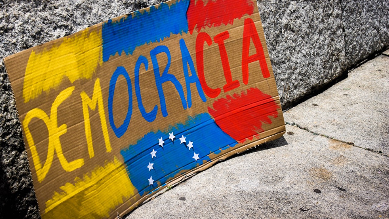 Inhabilitaciones políticas por vía administrativa: otro atentado a la democracia en Venezuela