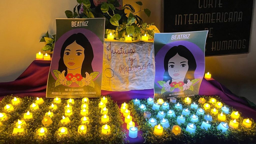 Tres mensajes que la defensa del Estado nos dejó a las mujeres en la audiencia del caso Beatriz vs. El Salvador
