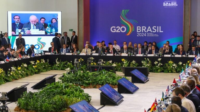 Cúpula do G20 no Brasil: contribuições para as reformas das instituições multilaterais Cumbre del G20 en Brasil: contribuciones a las reformas de las instituciones multilaterales