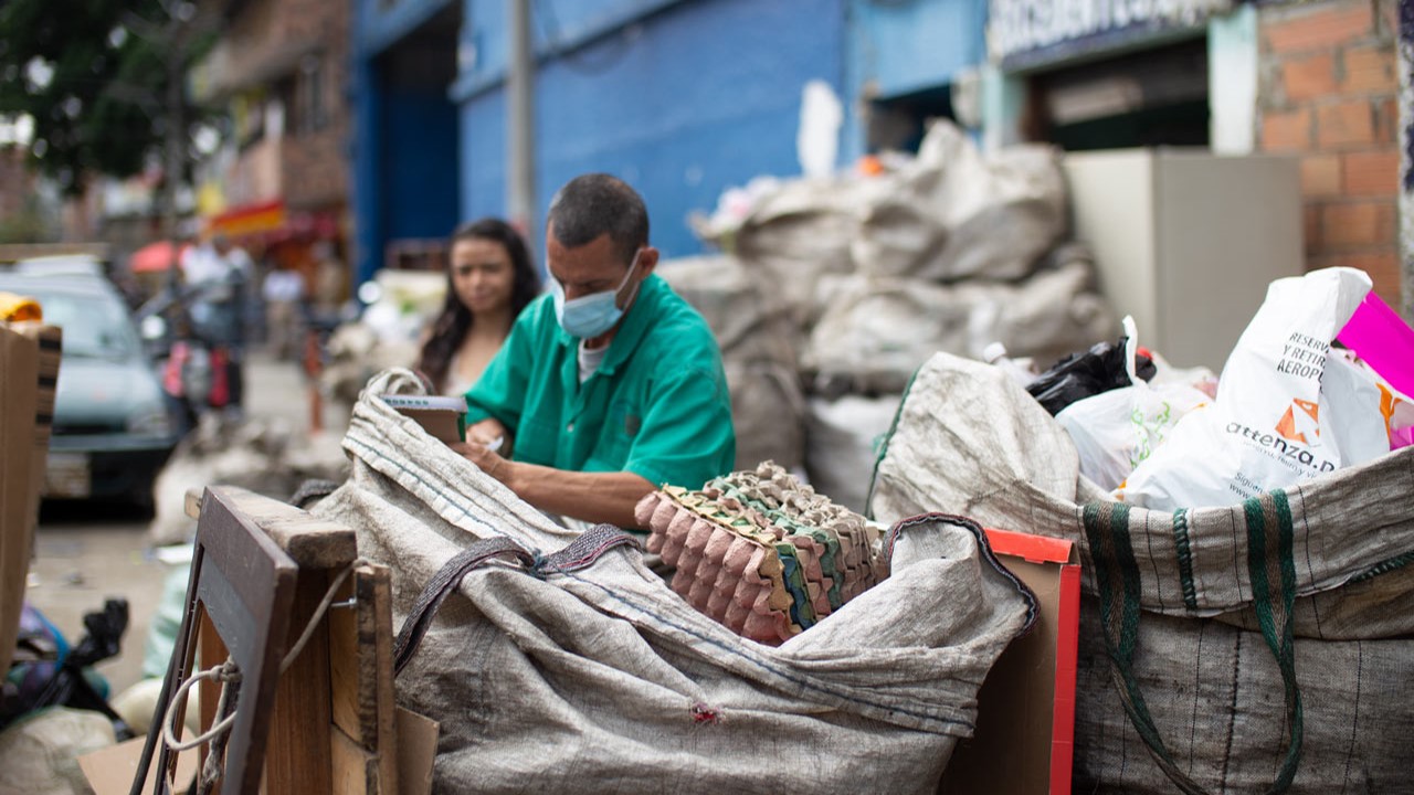 La plaza y las basuras ¿Qué nos dice del aprovechamiento y los recicladores?