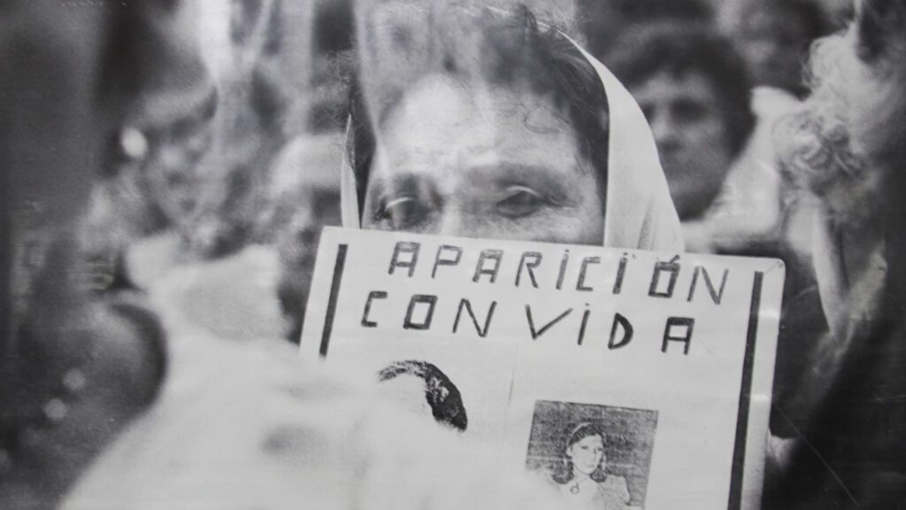 #Son30.000: negacionismo, memoria y disputa por la verdad en Argentina