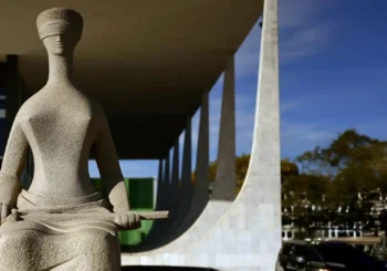 Ativismo Político Contra o Supremo Tribunal Federal: Estratégia Híbrida de Erosão Democrática